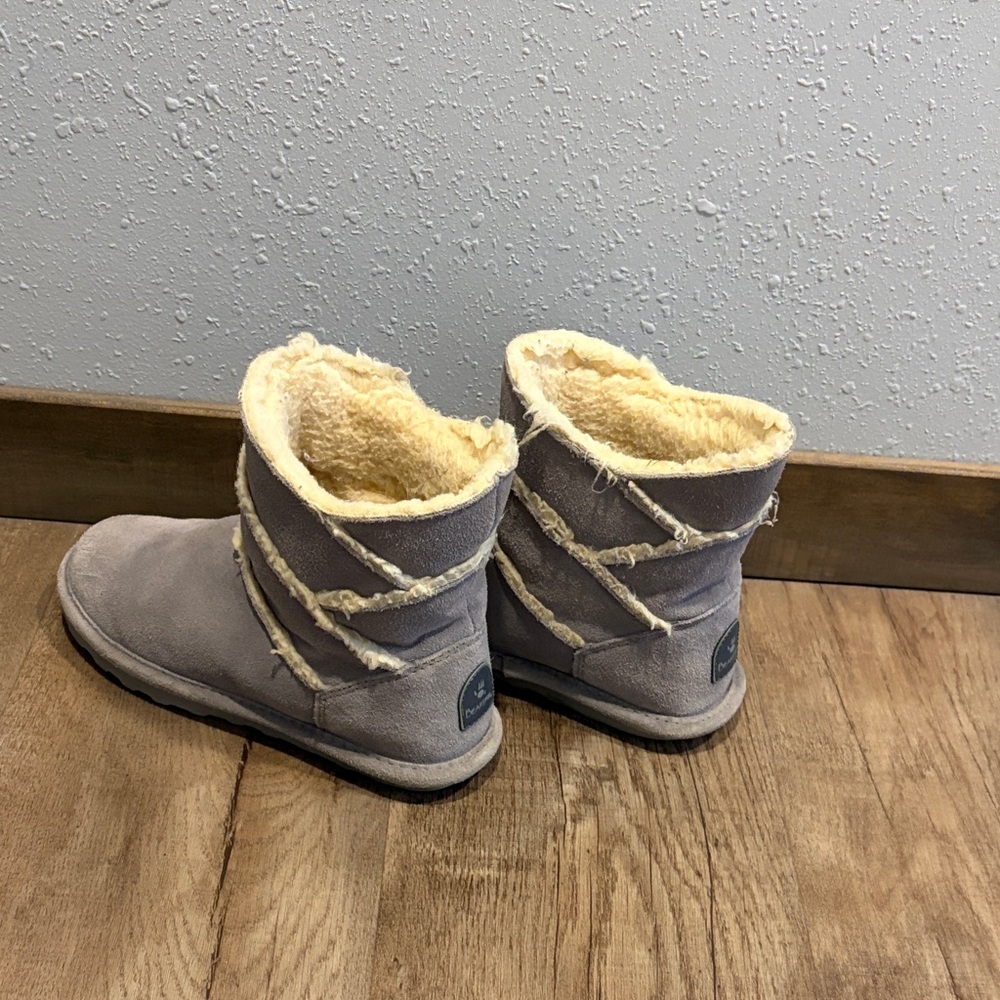 Cozy Gray Shearling Boots